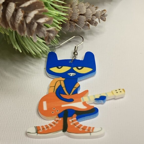 Teacher Earring, School Earring, Pete the Cat Earring, Teacher Appreciation Gift - Picture 4 of 4